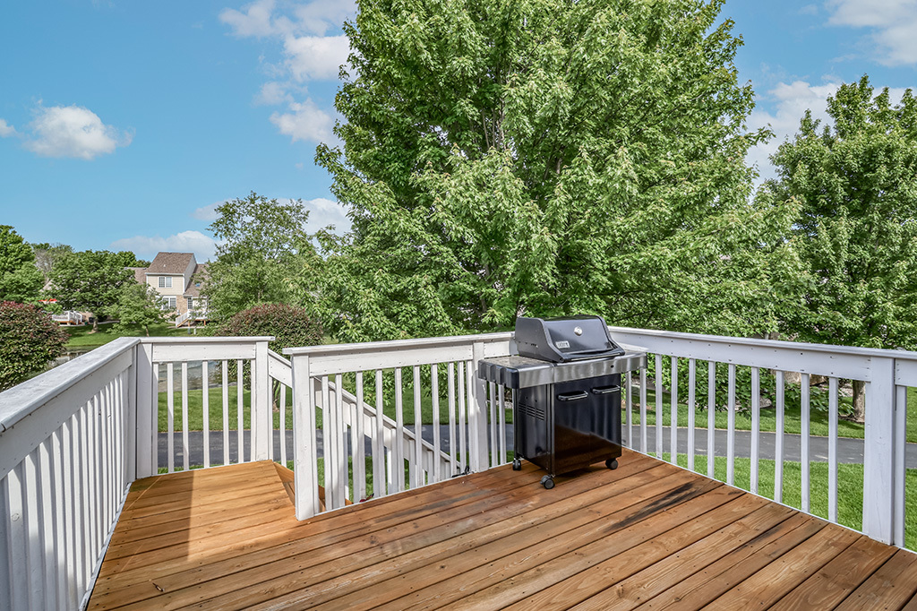 18106 Waterside Circle