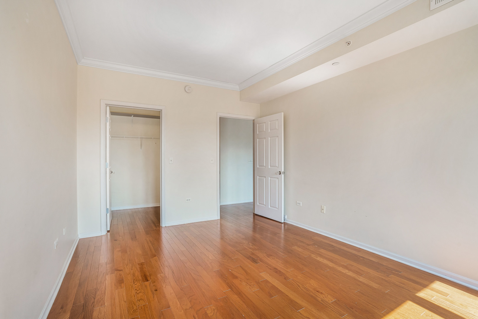 145 S York Street Unit: 420