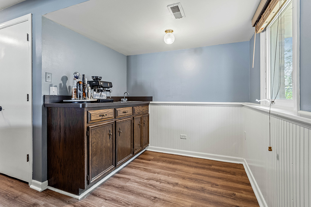 8238 164th Street