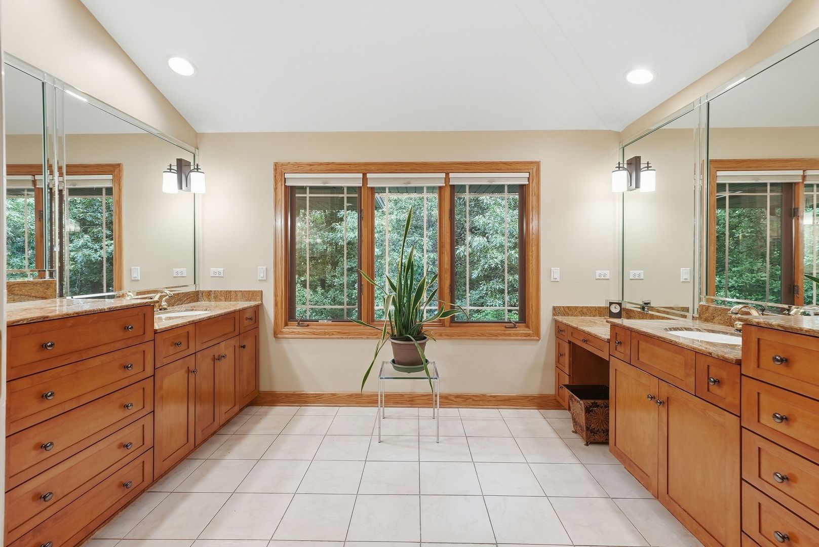 13001 Ravine Drive