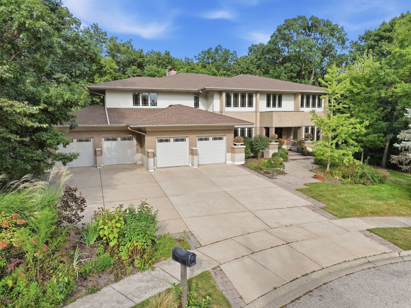 13001 Ravine Drive