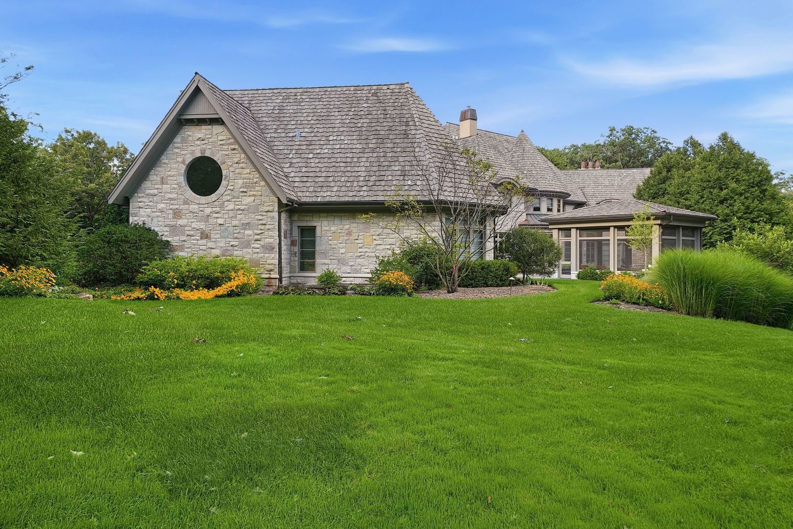 16 Riva Ridge