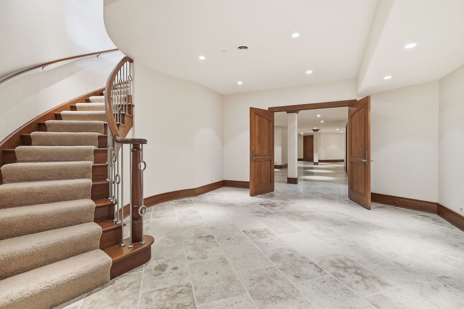 16 Riva Ridge