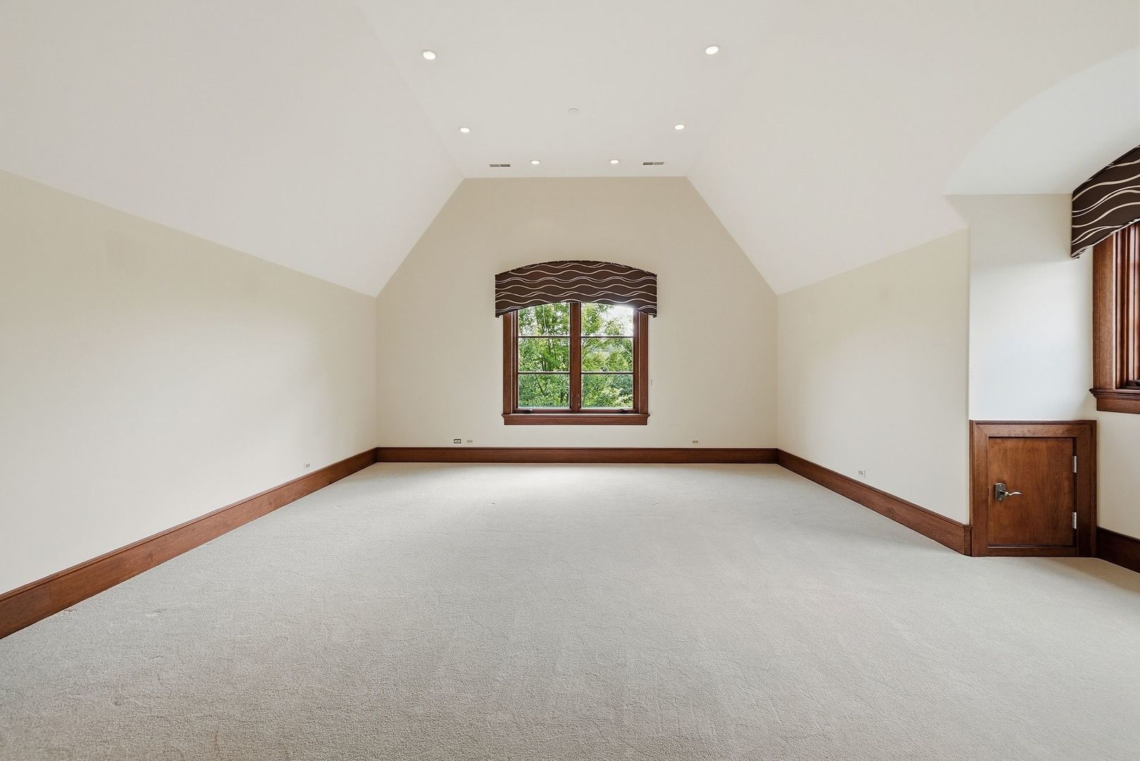 16 Riva Ridge