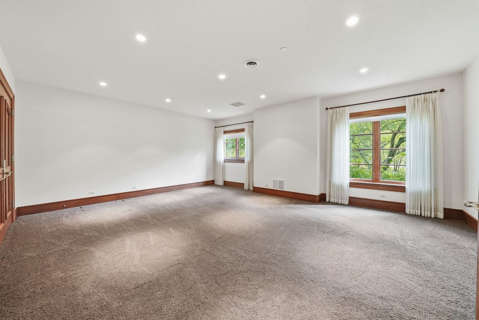 16 Riva Ridge