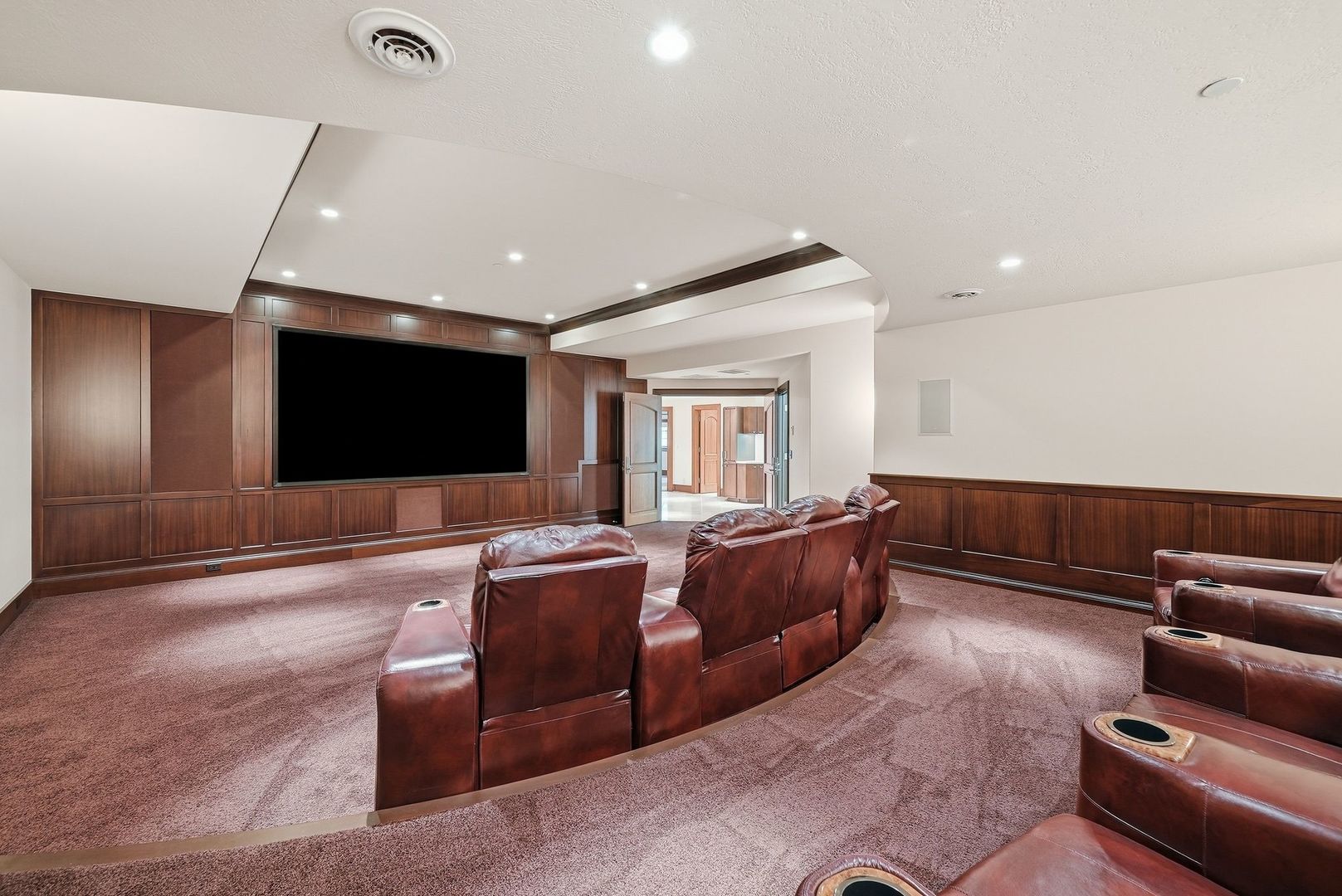 16 Riva Ridge