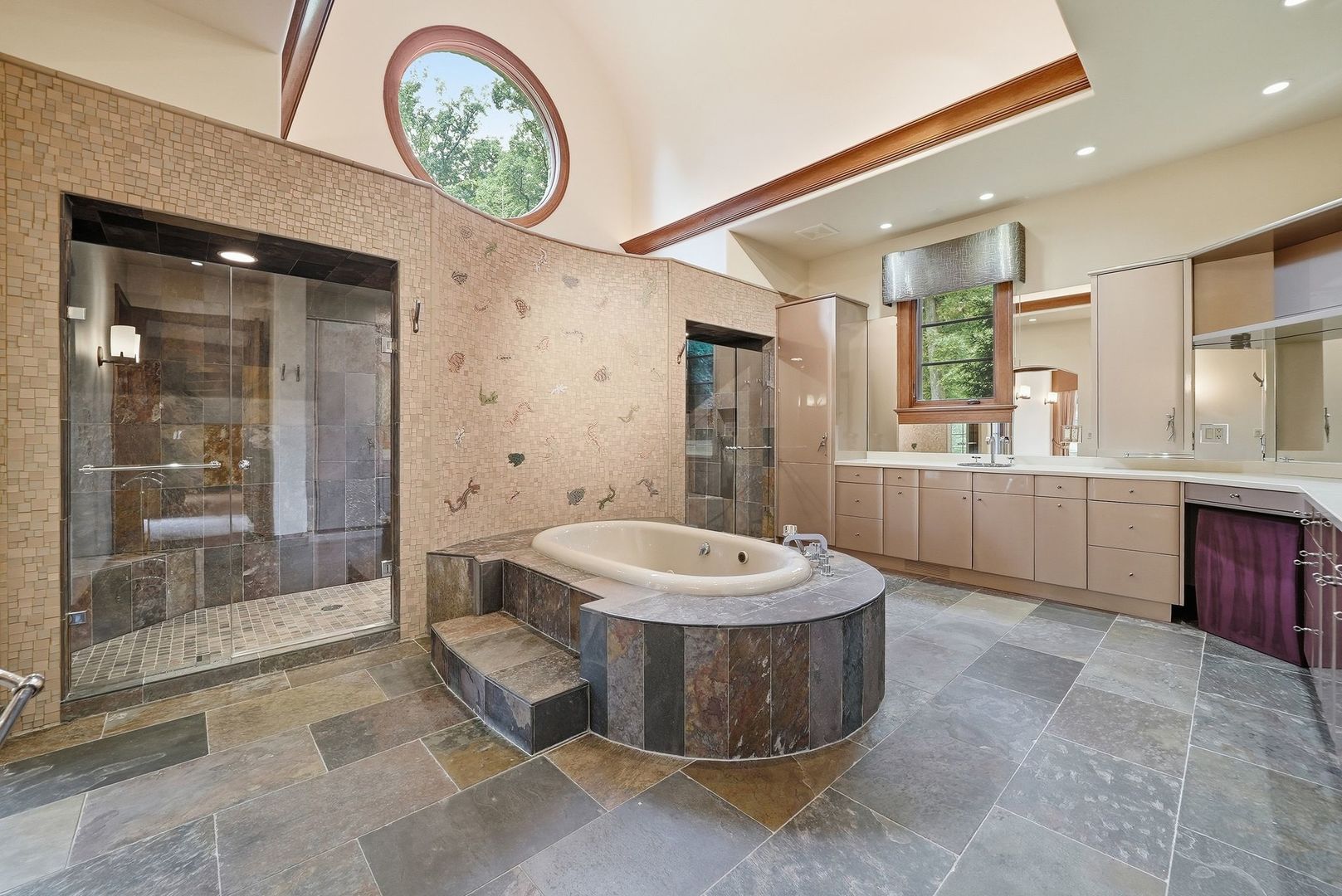 16 Riva Ridge