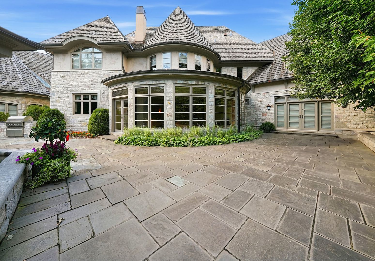 16 Riva Ridge