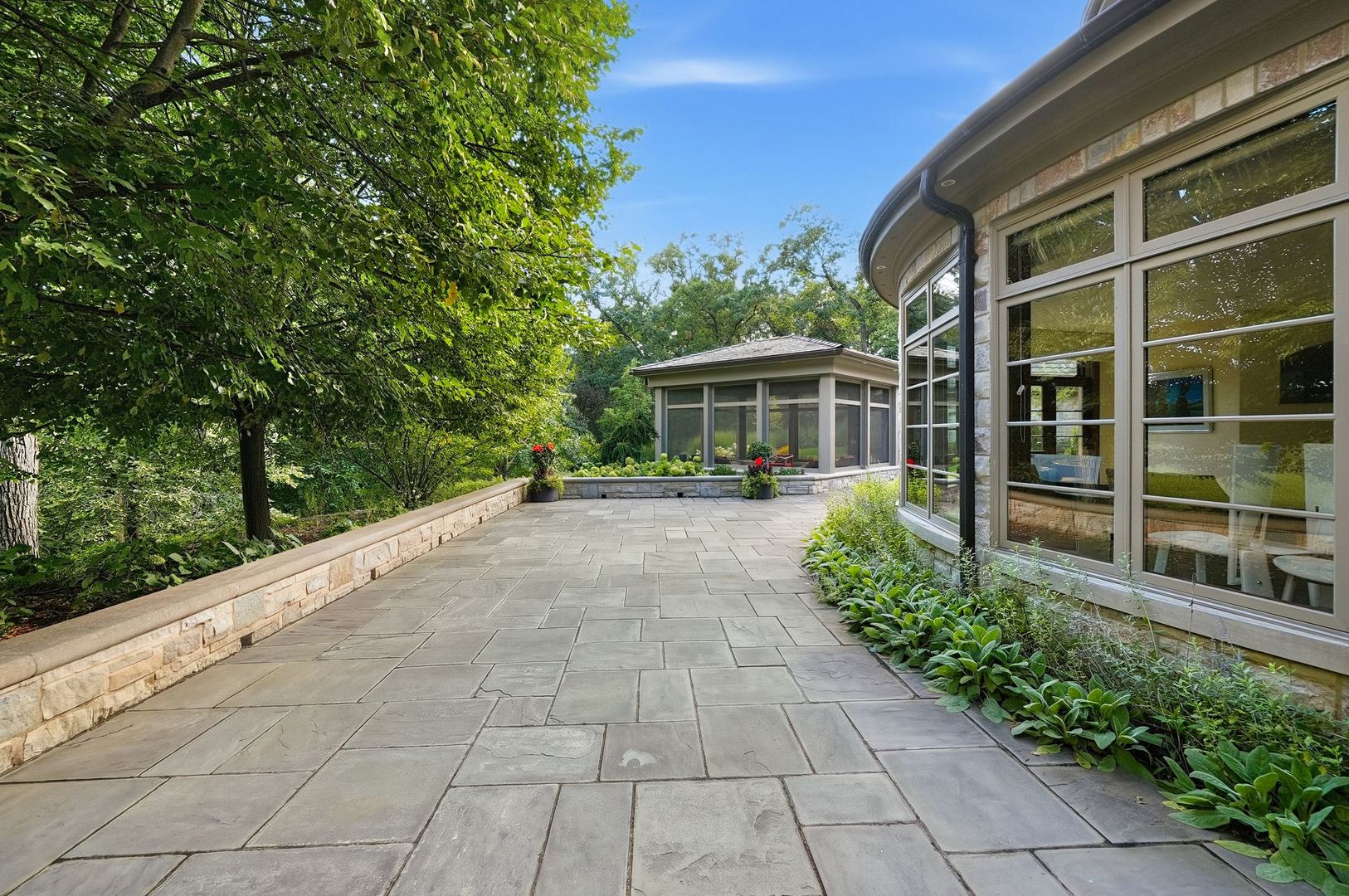 16 Riva Ridge