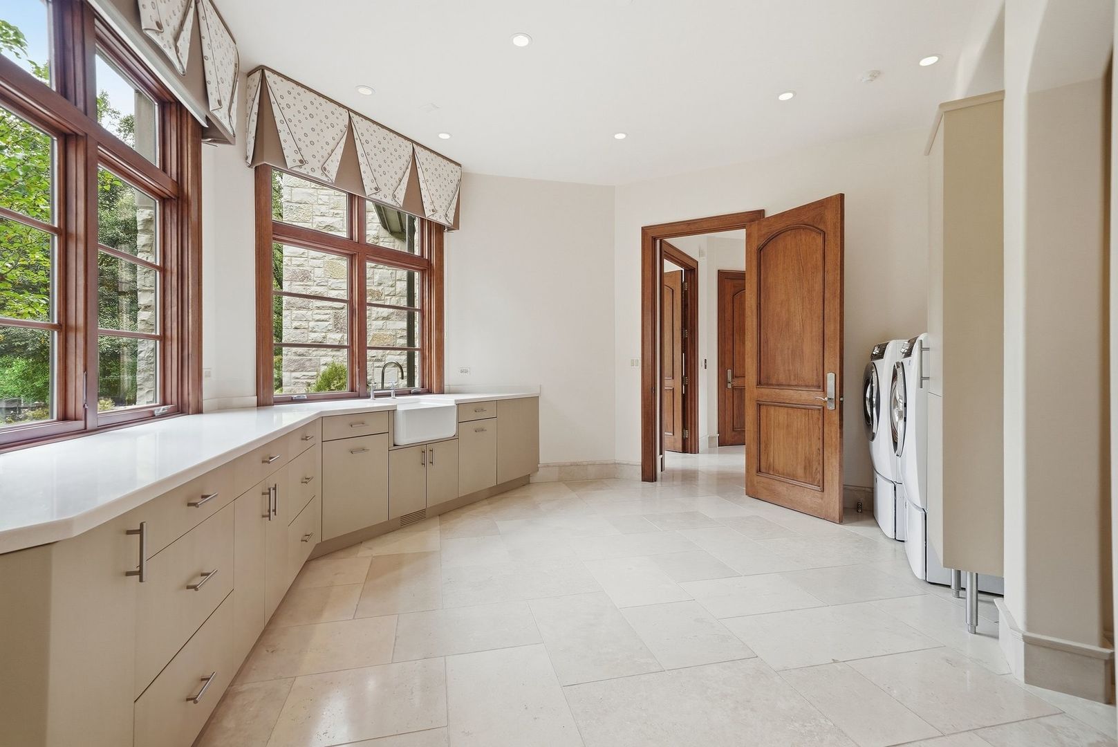 16 Riva Ridge