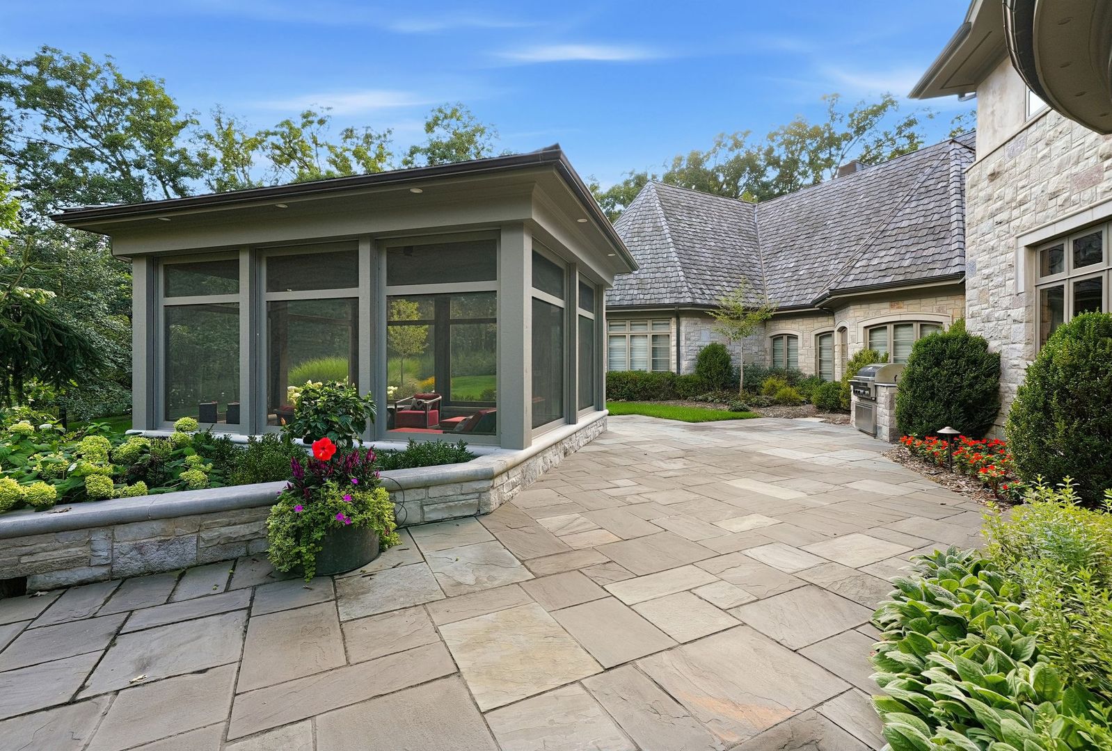 16 Riva Ridge