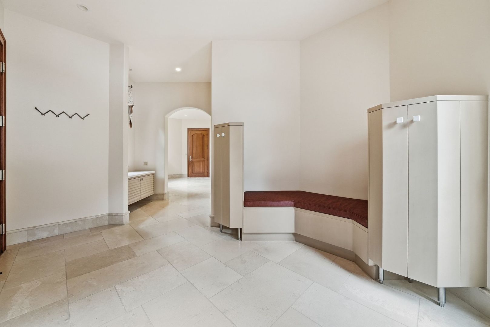 16 Riva Ridge