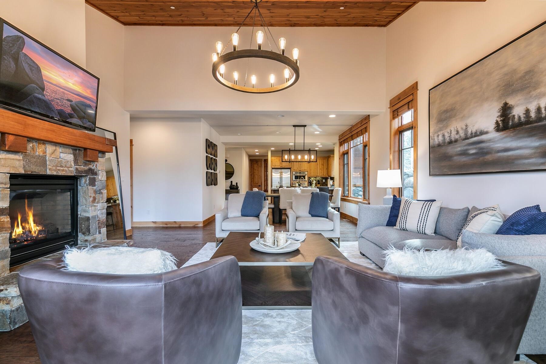 10236 Valmont Trail