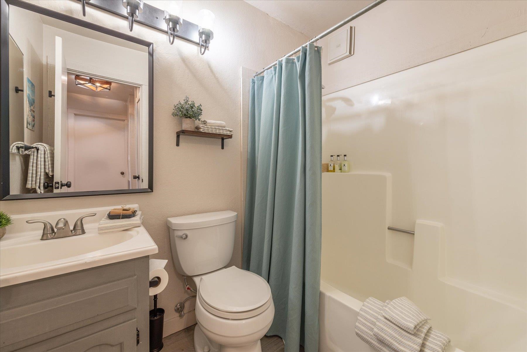 6142 Feather Ridge