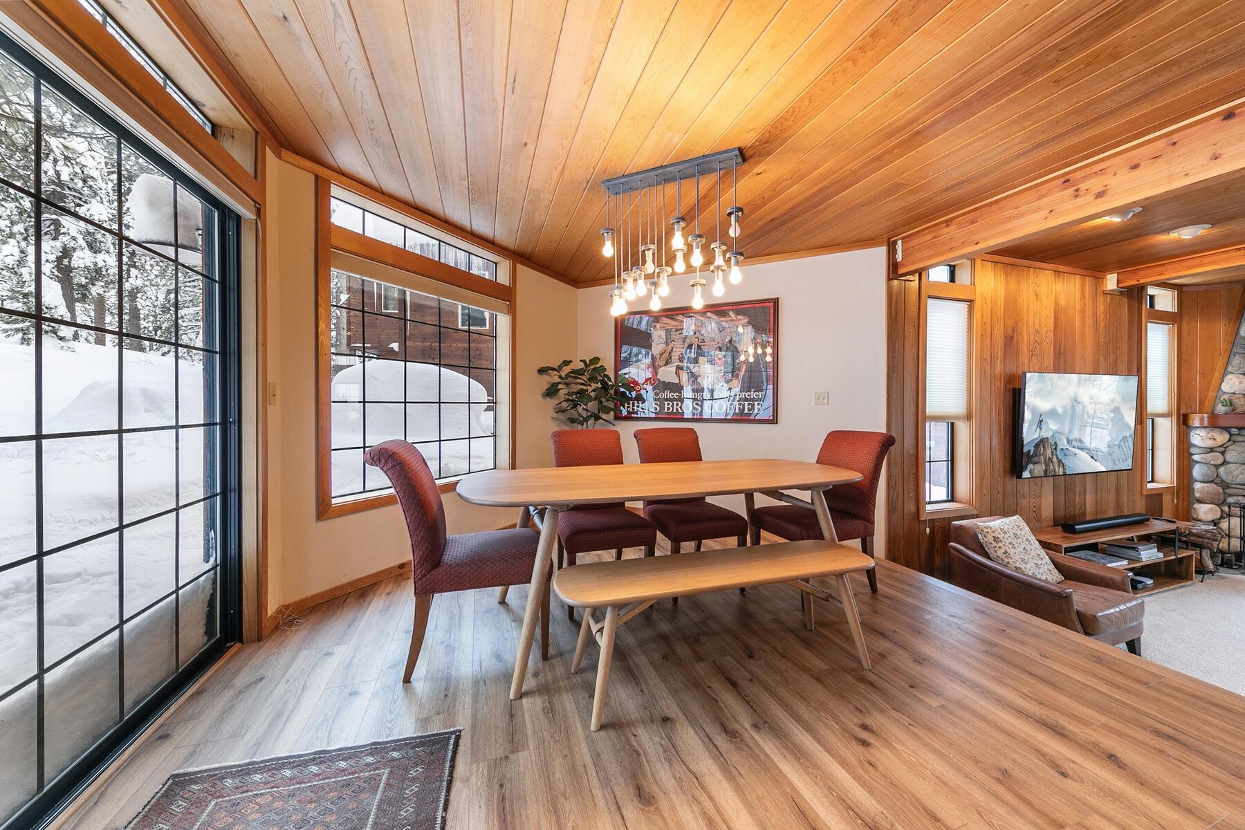 721 Conifer
