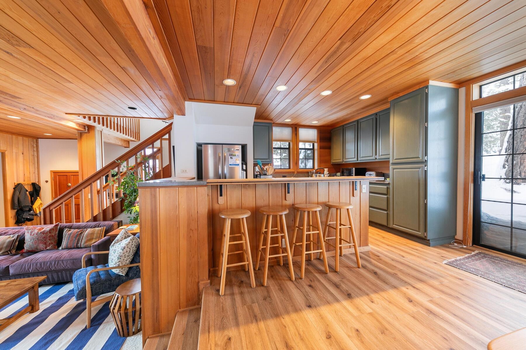 721 Conifer