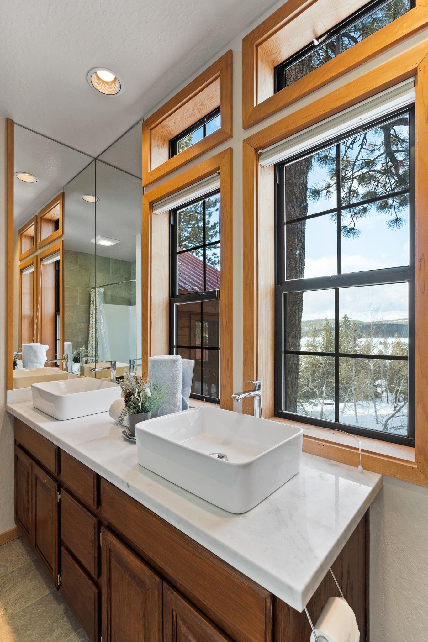721 Conifer