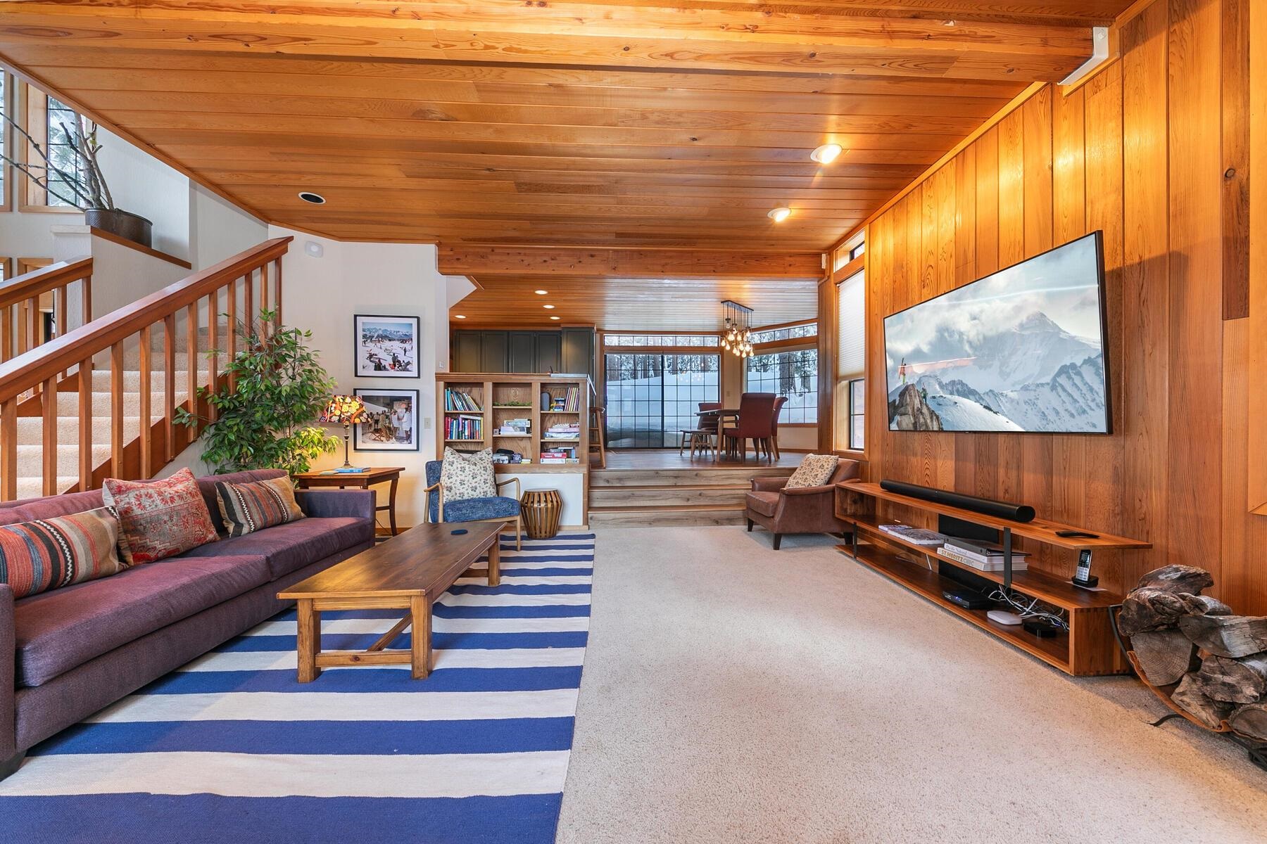 721 Conifer