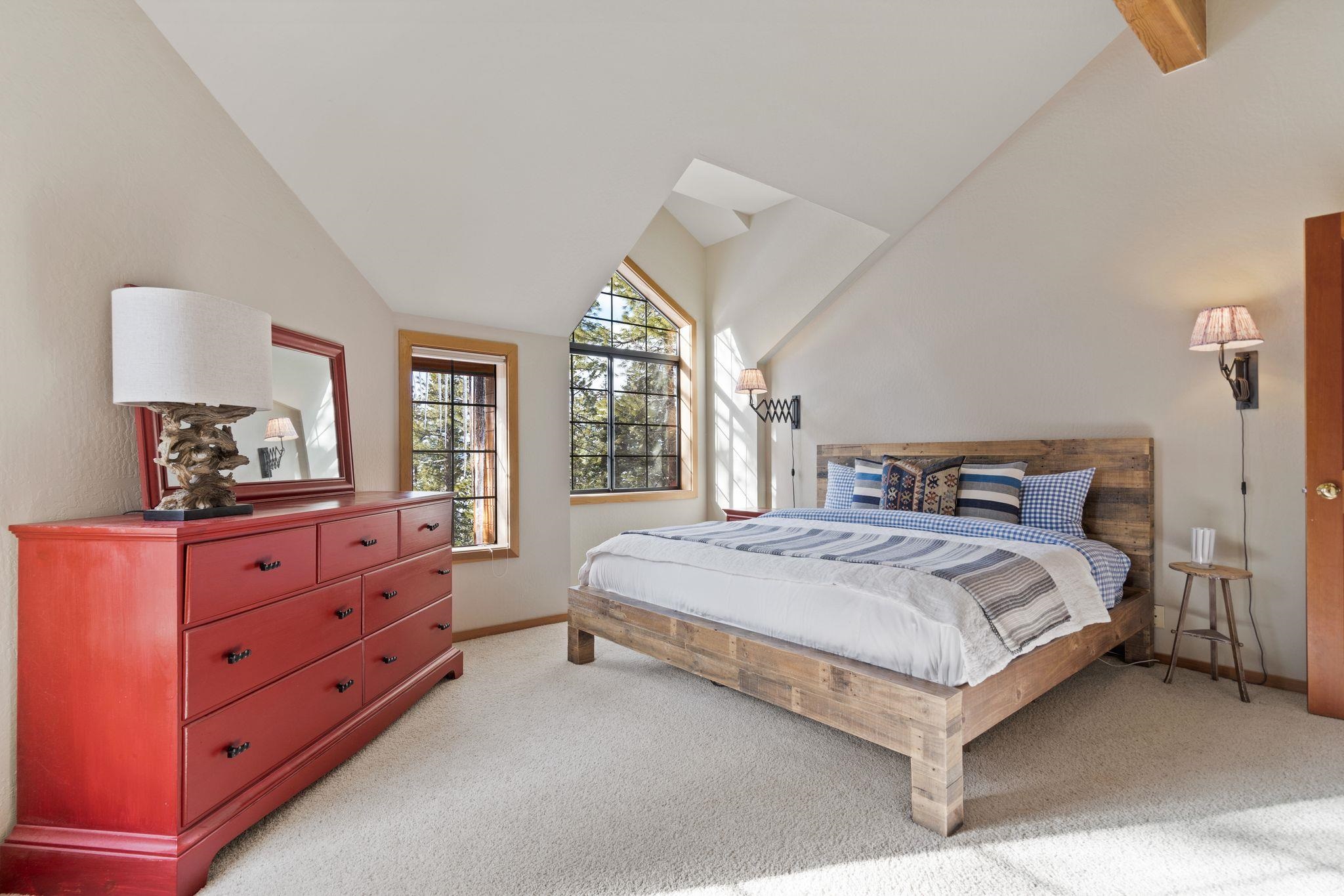 721 Conifer