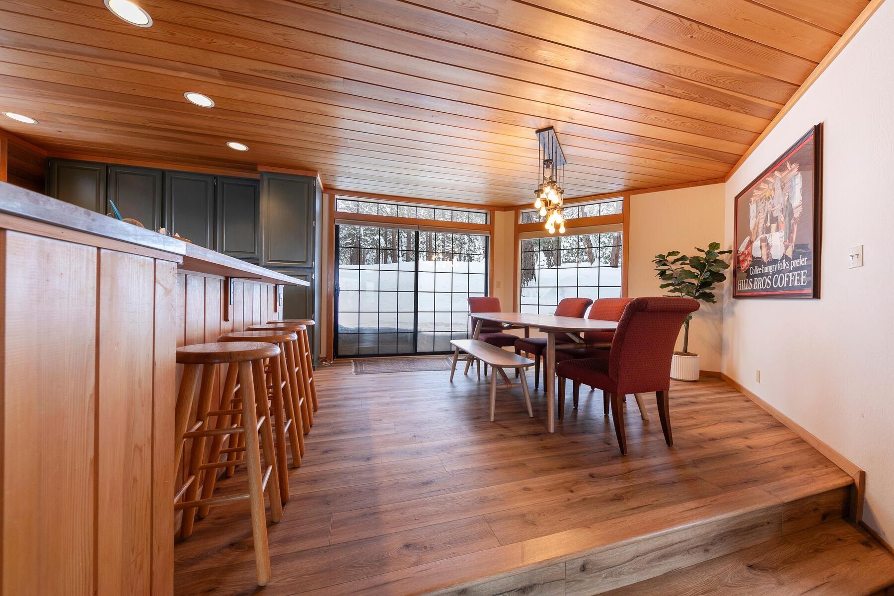 721 Conifer