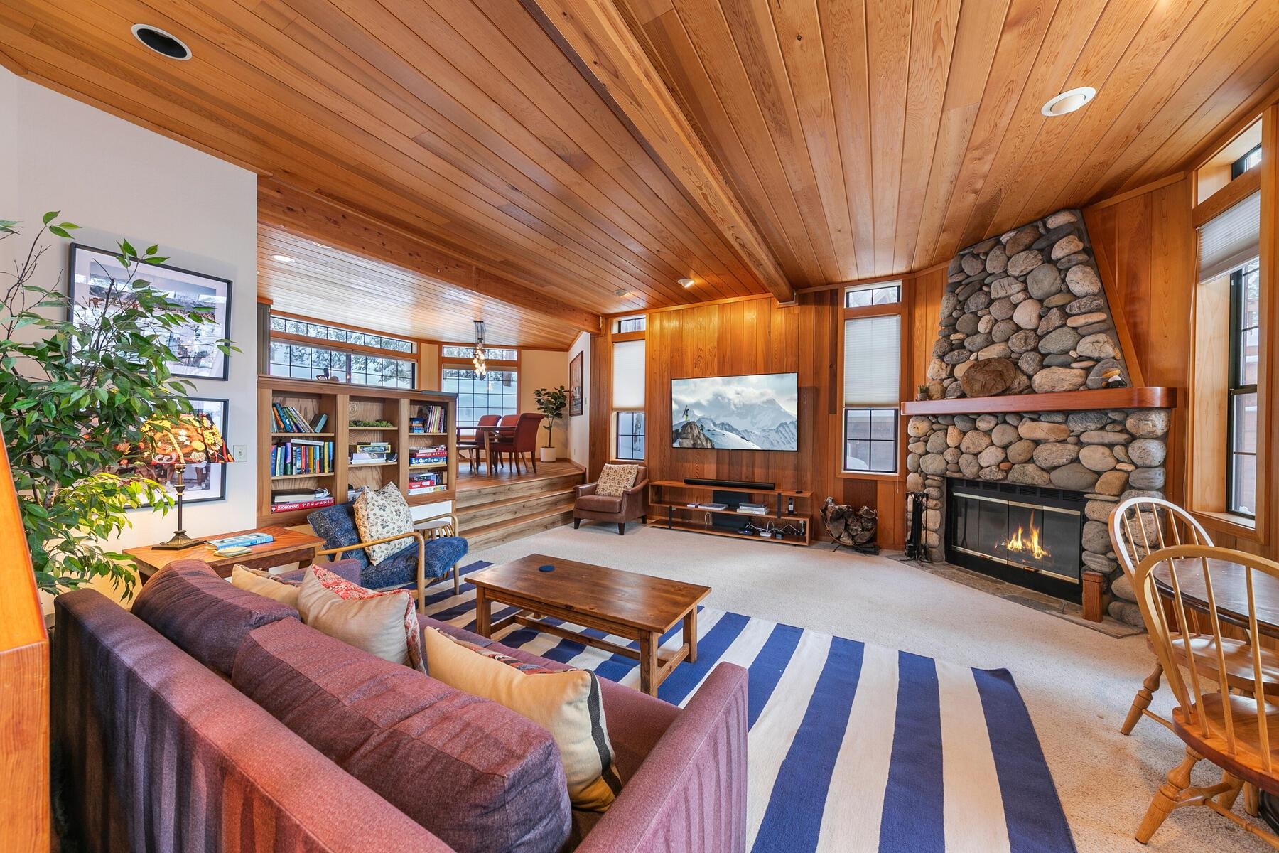721 Conifer