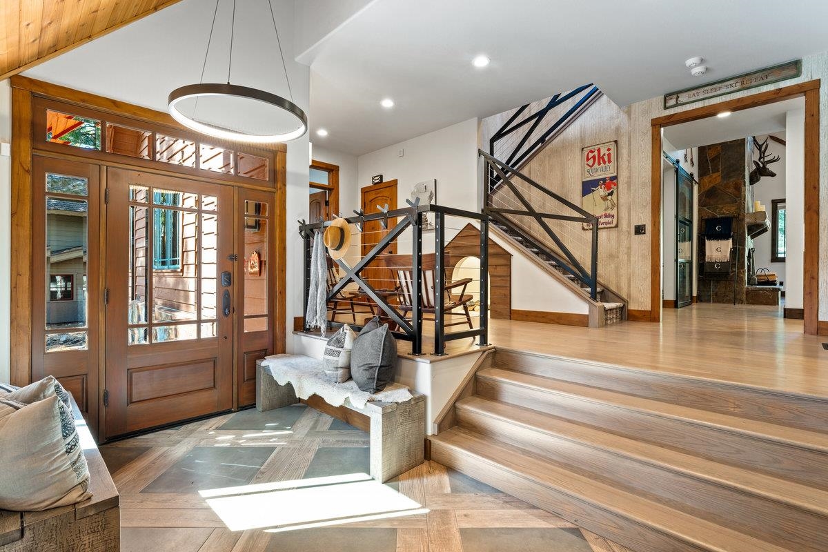 2104 Eagle Feather