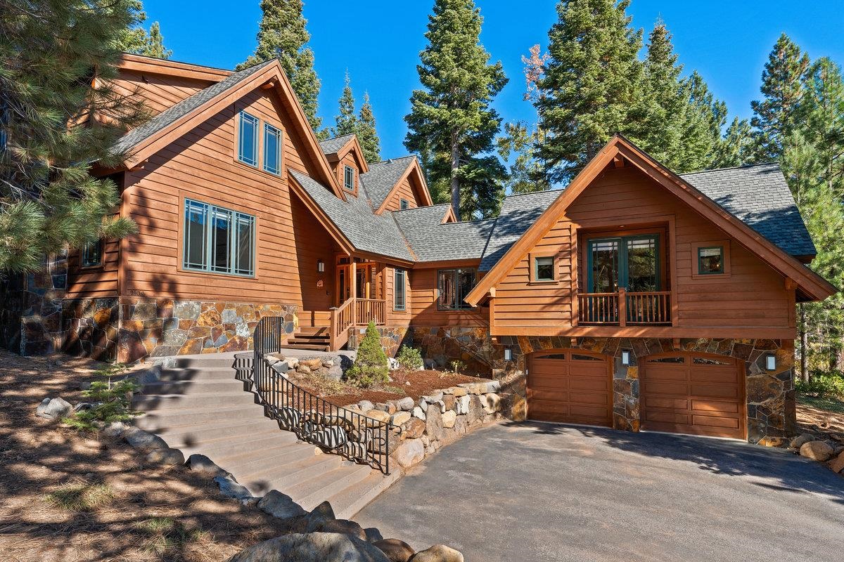2104 Eagle Feather