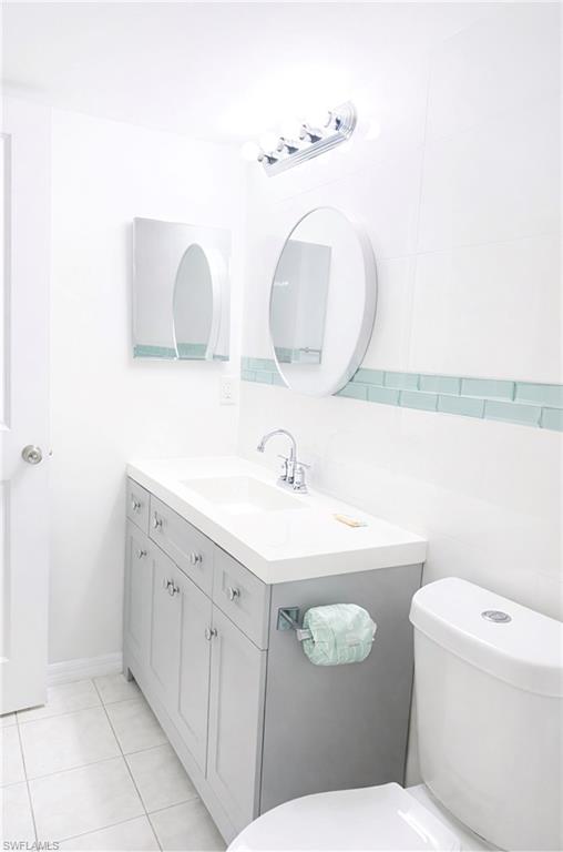 3325 Airport RD N # F1