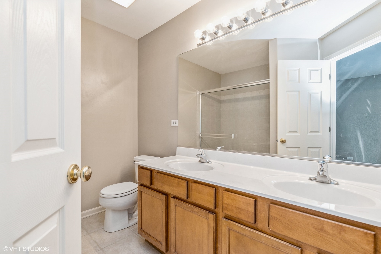 531 Cary Woods Circle