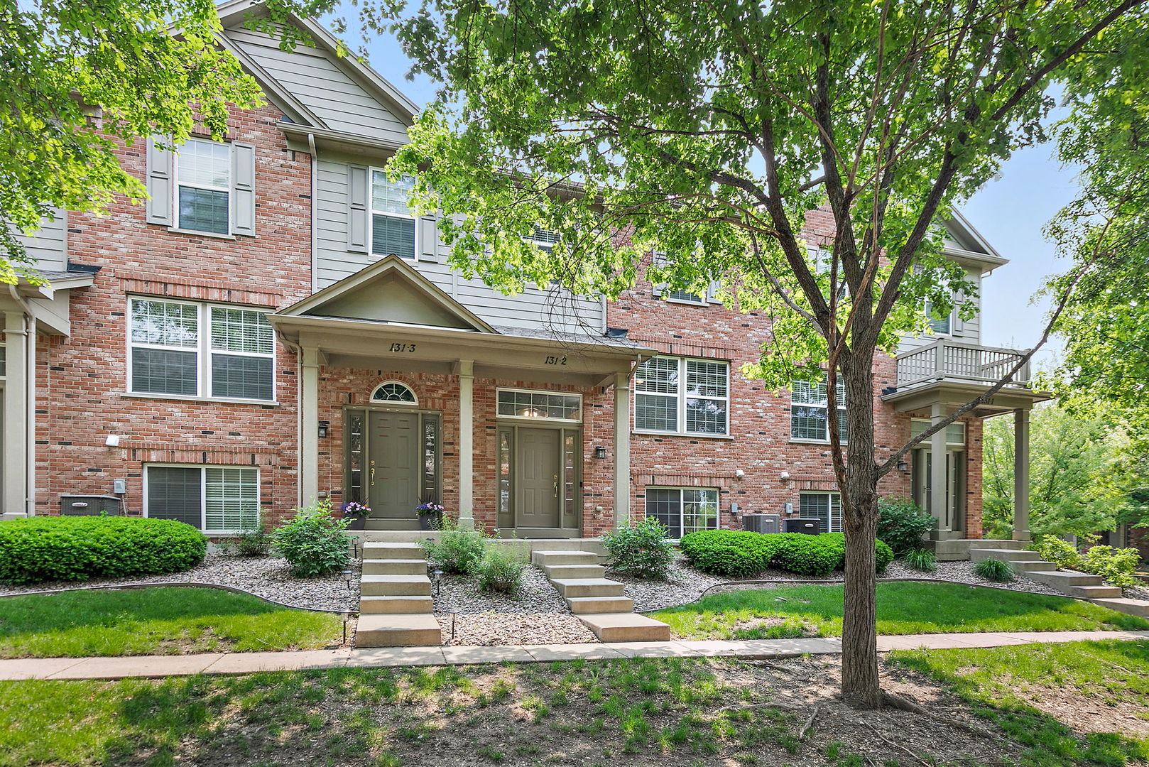 131 Bristol Lane Unit: 2