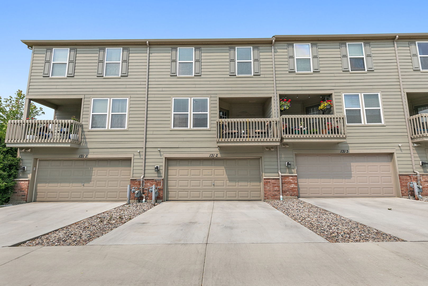 131 Bristol Lane Unit: 2