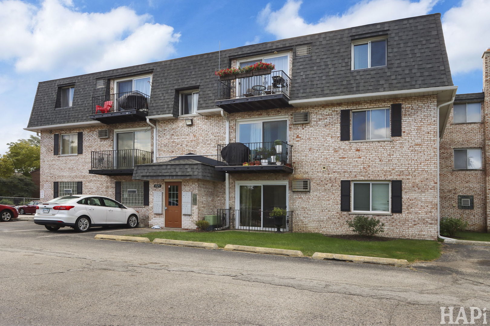 1325 N Baldwin Court Unit: 1-D