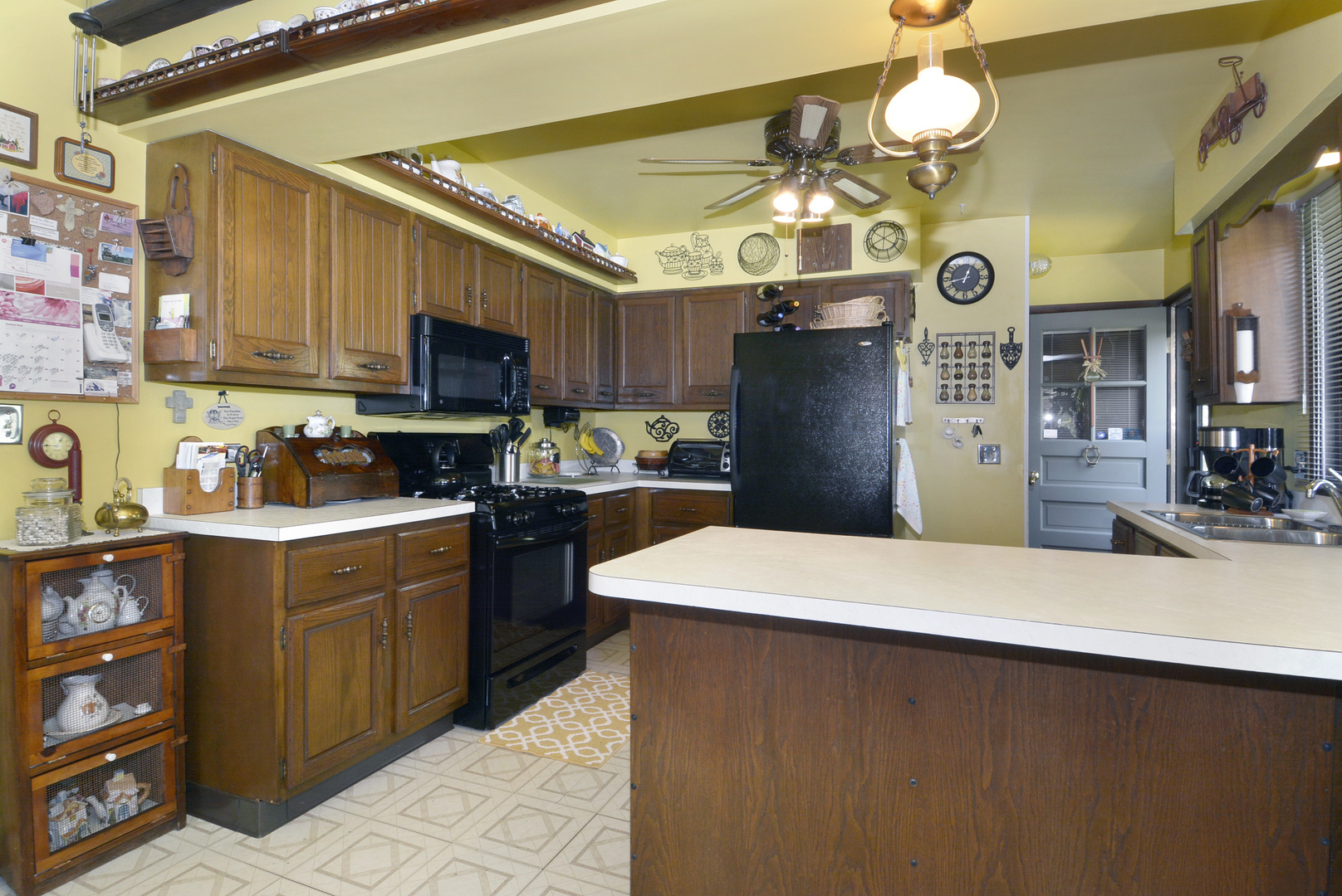 23626 N Overhill Drive