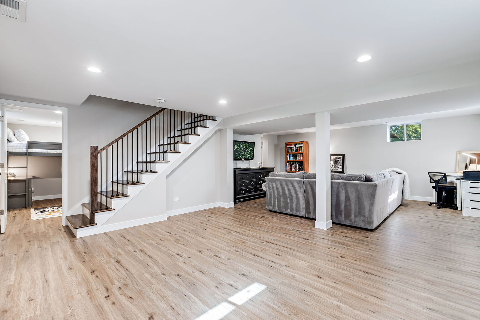 639 Cumnor Avenue