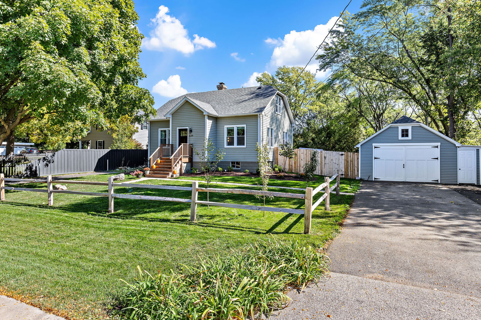 639 Cumnor Avenue