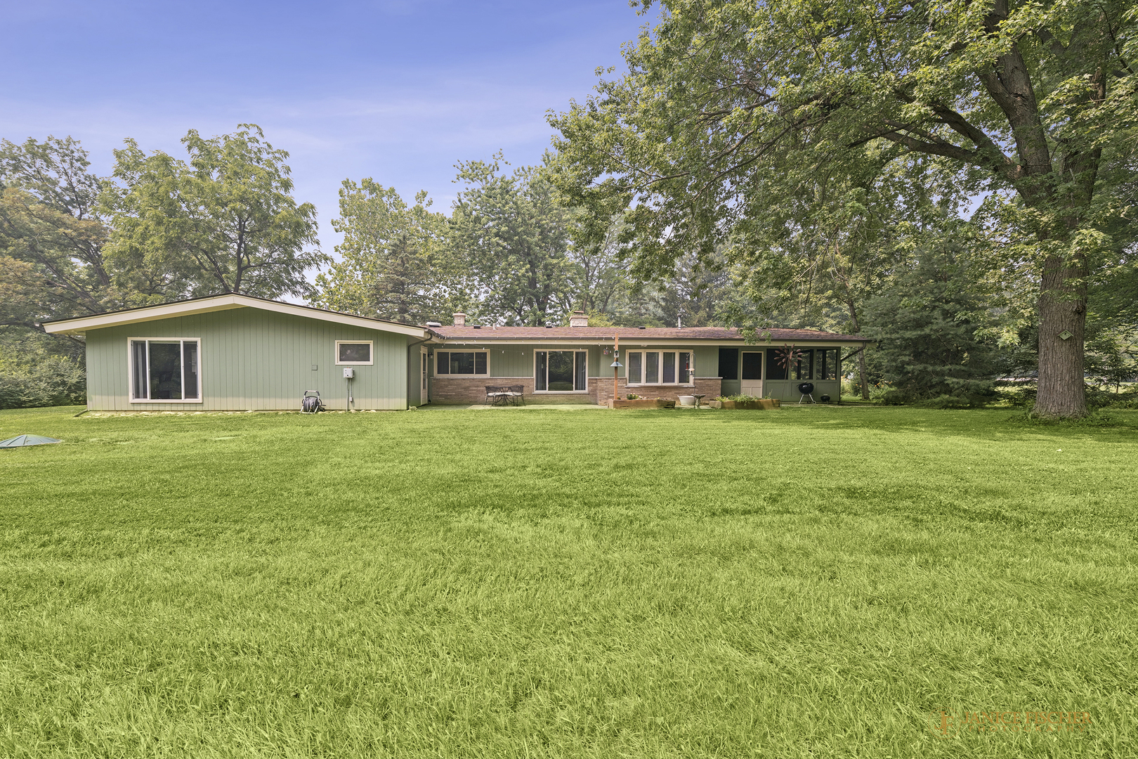 425 Greenwood Lane