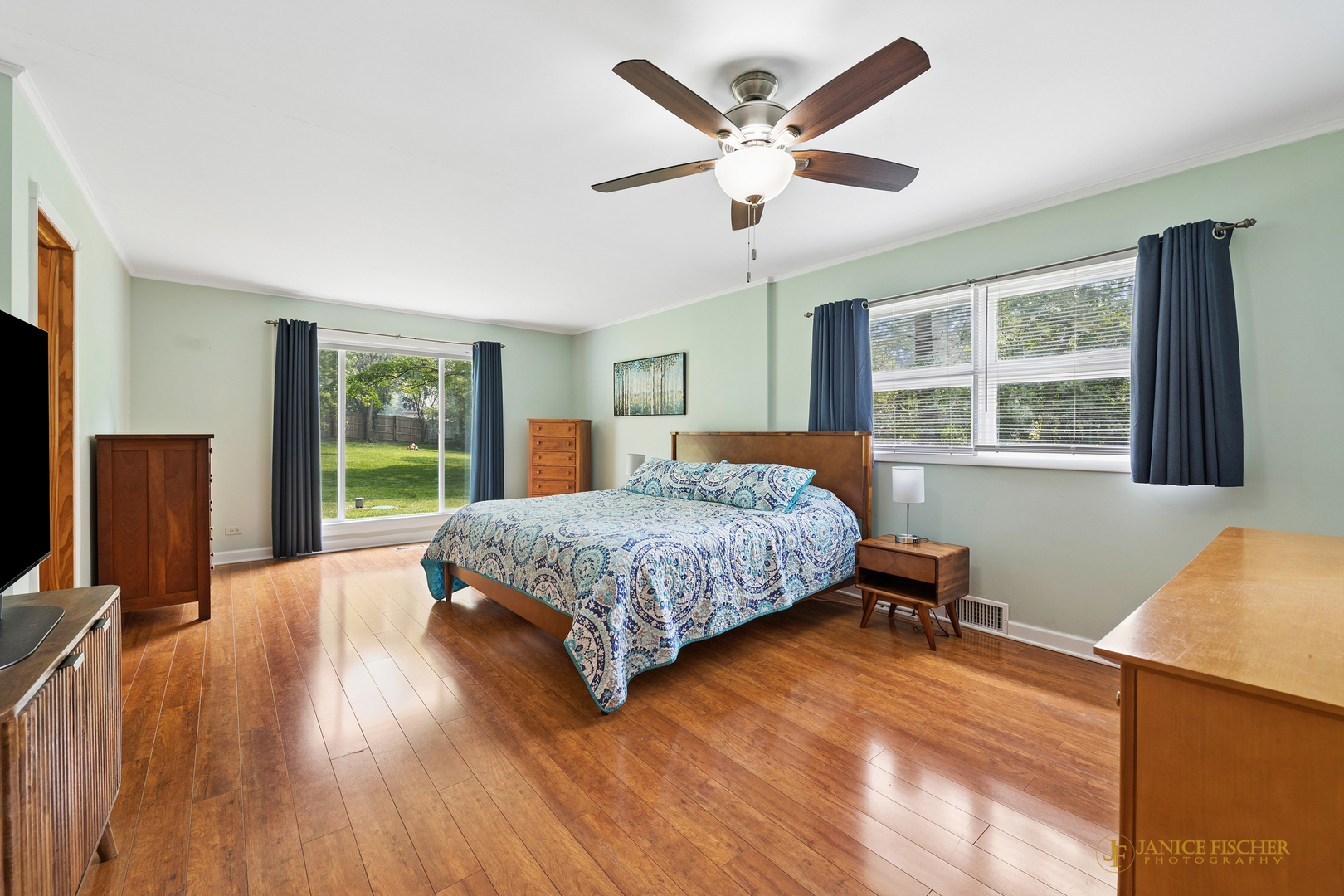 425 Greenwood Lane