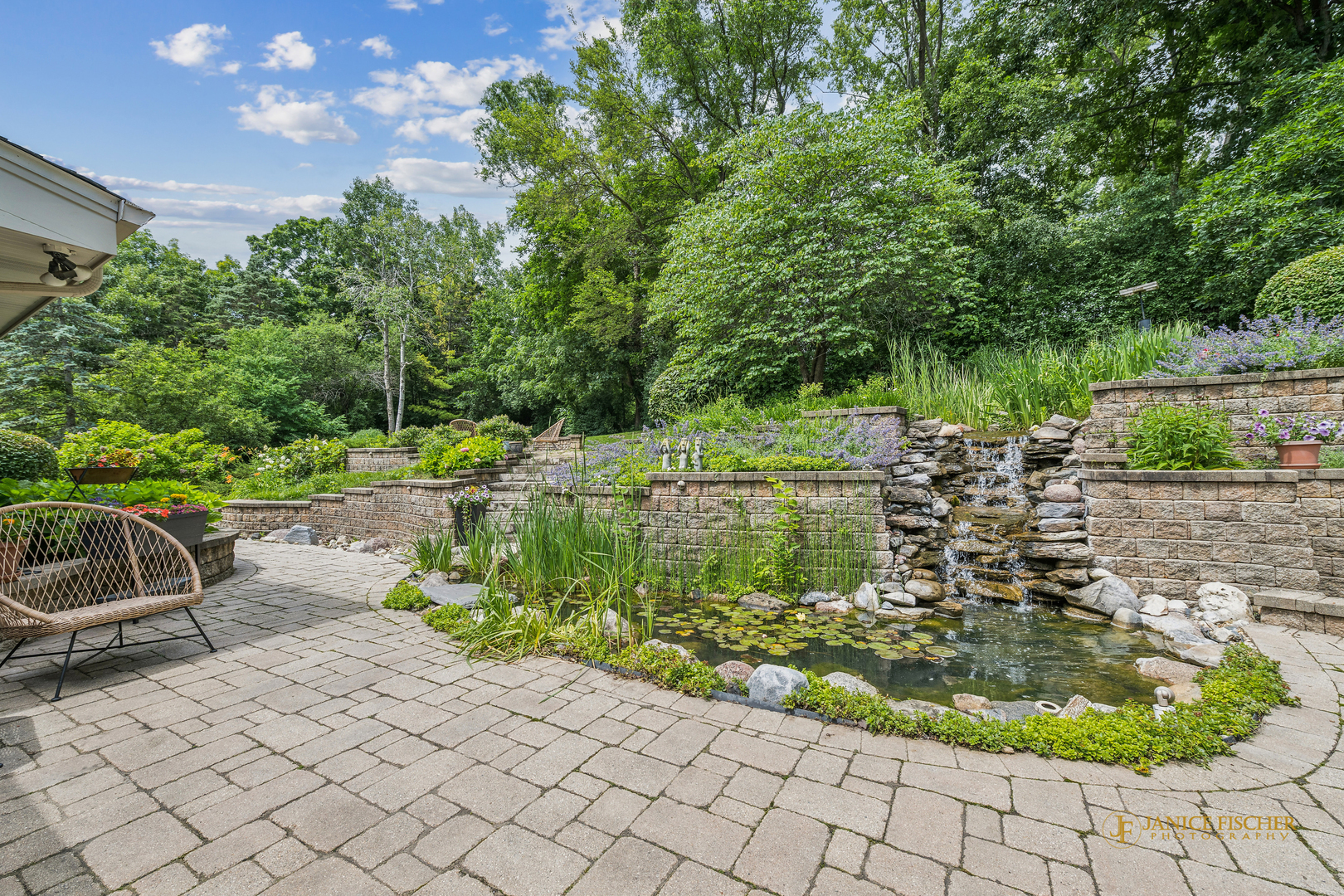 501 Lakepoint Drive