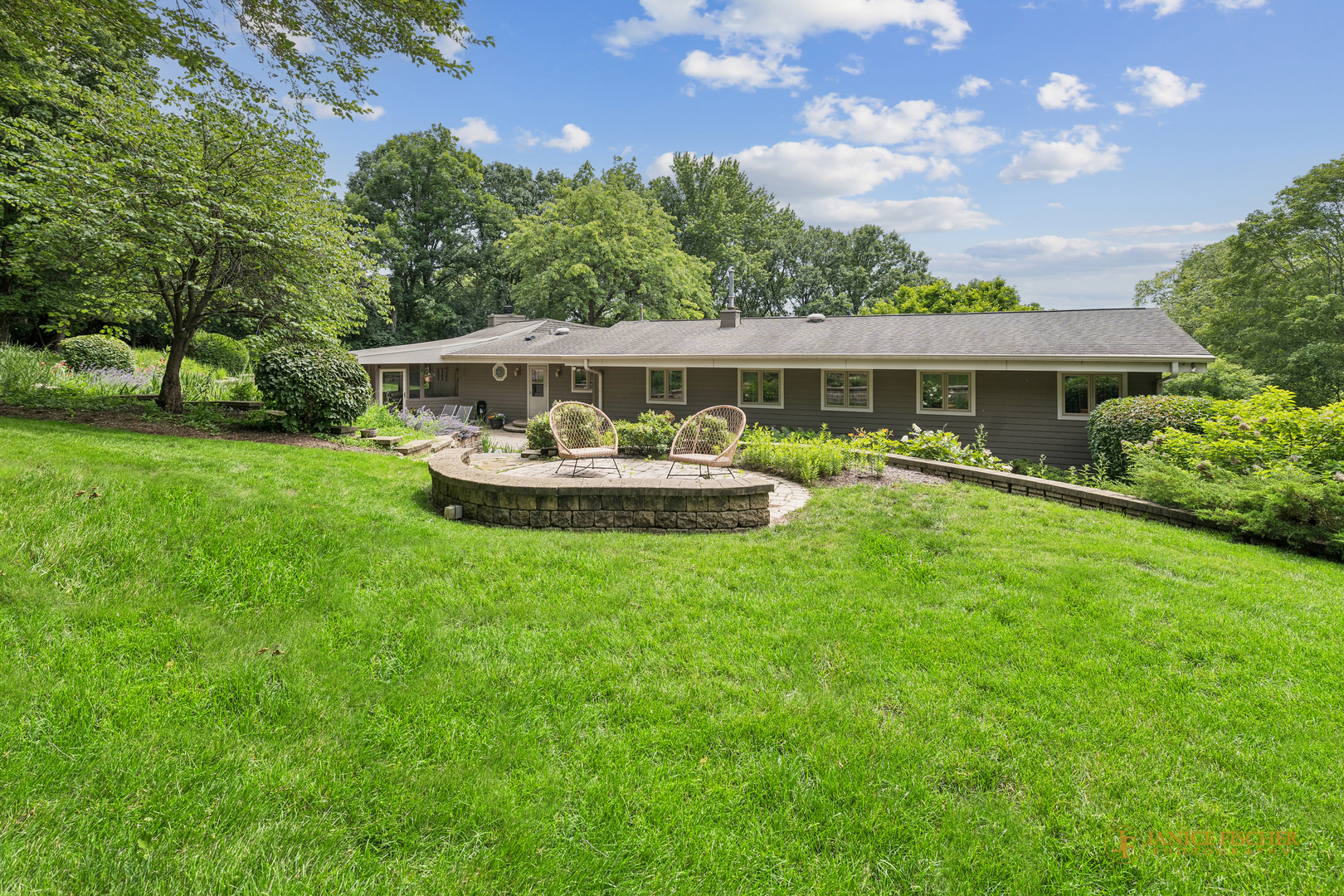501 Lakepoint Drive