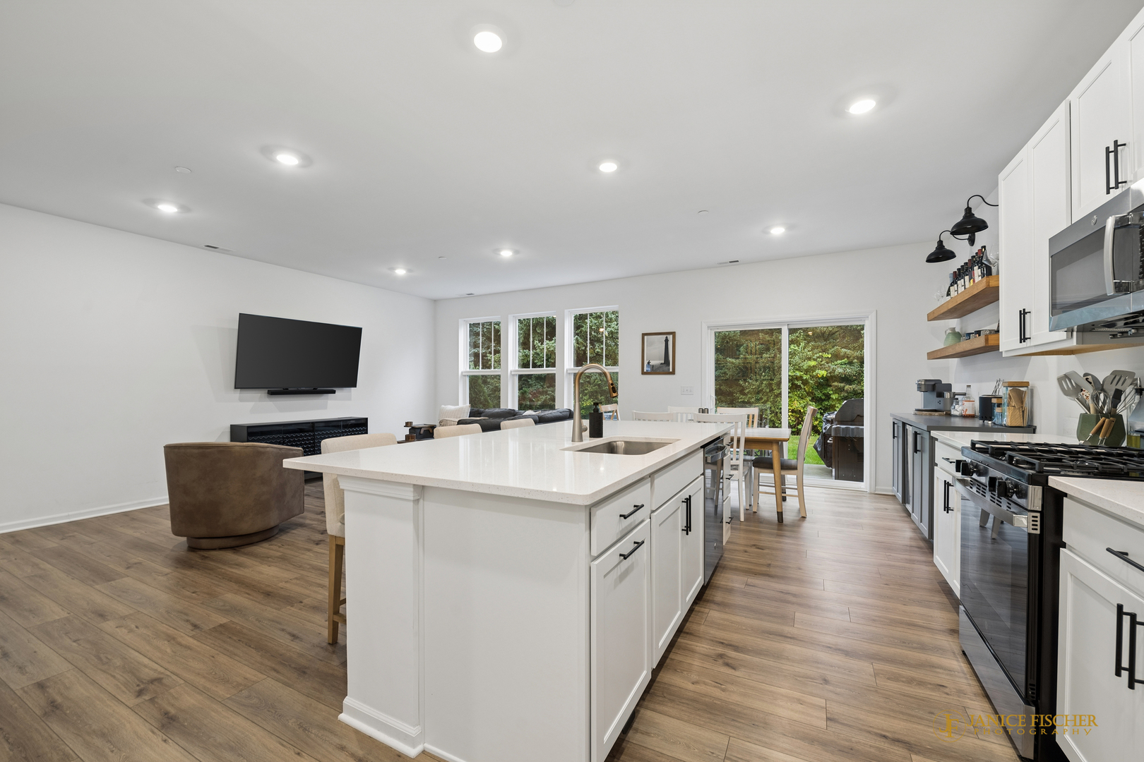 648 Cassia Court