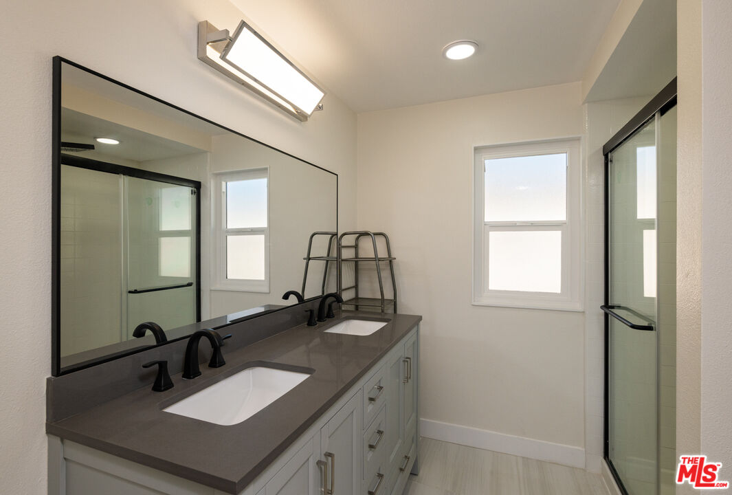 13206 Admiral Ave Unit: F