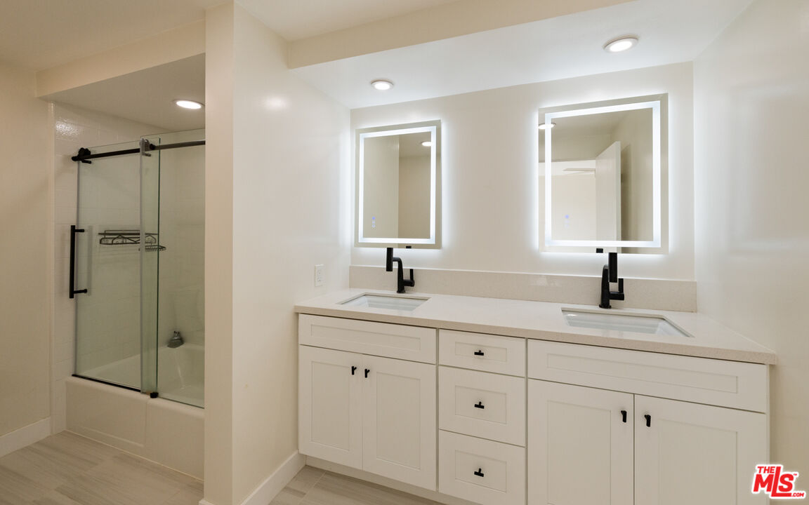 13206 Admiral Ave Unit: F