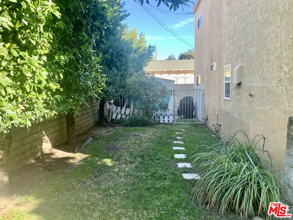 22725 14th St Unit: 1