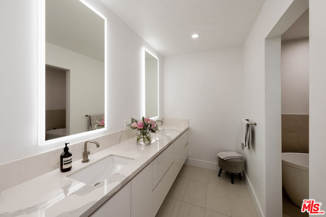 4350 Via Dolce Unit: 210