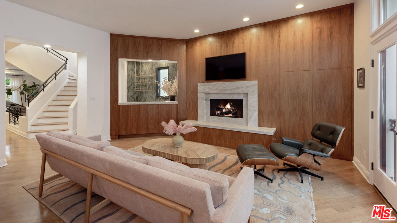 123 Channel Pointe Mall