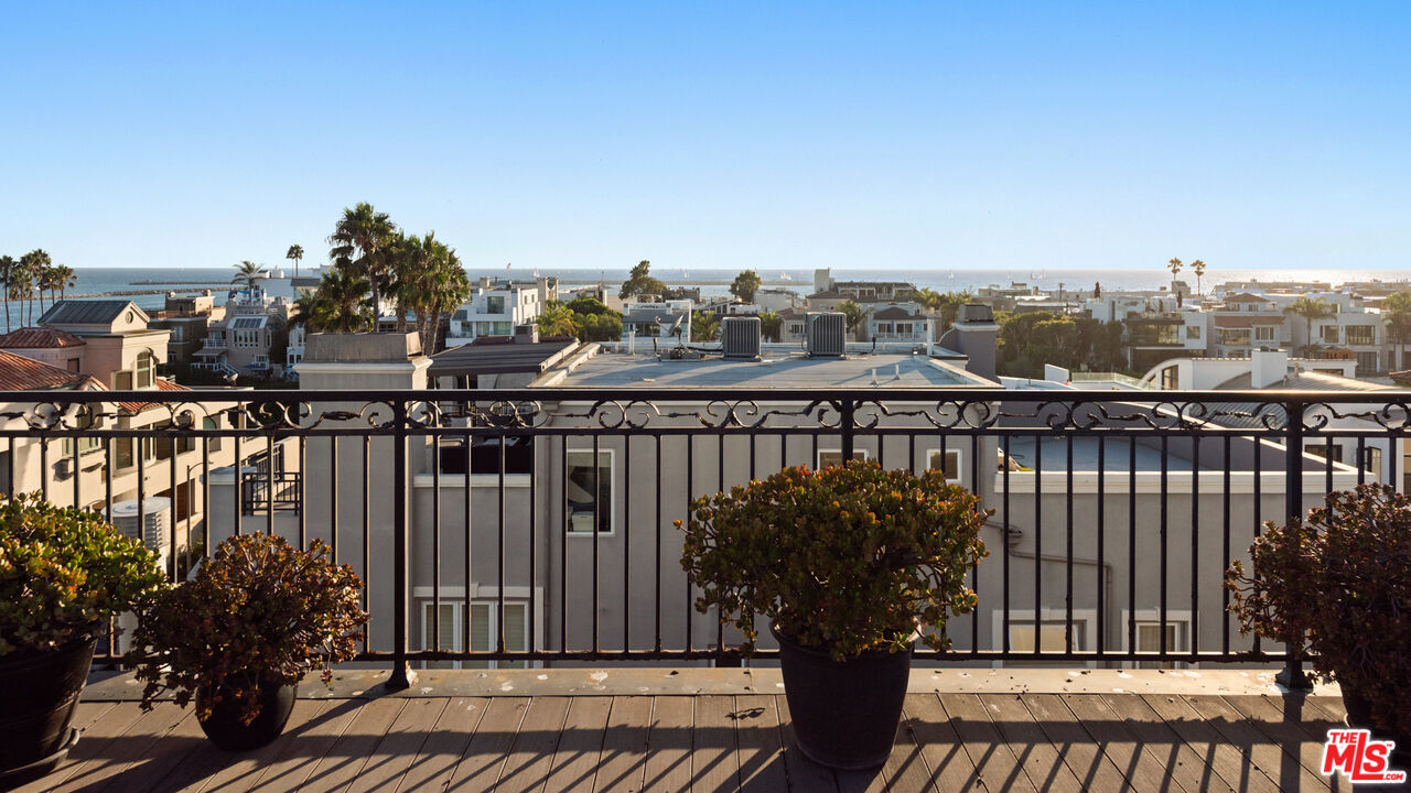 123 Channel Pointe Mall