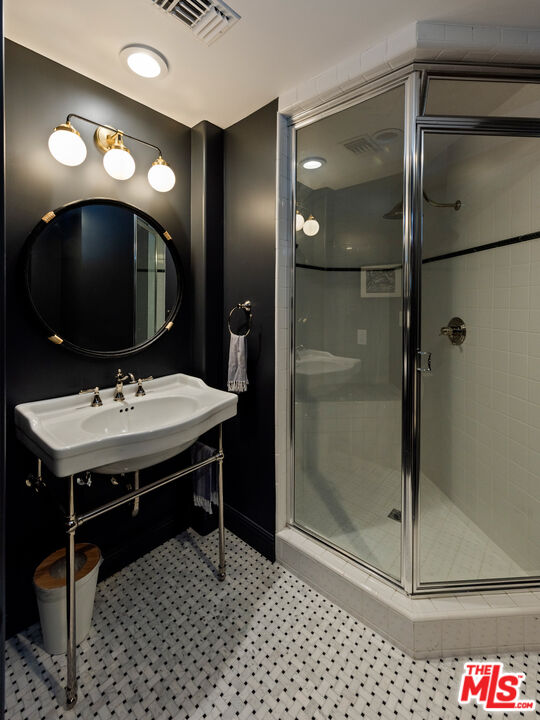 123 Channel Pointe Mall