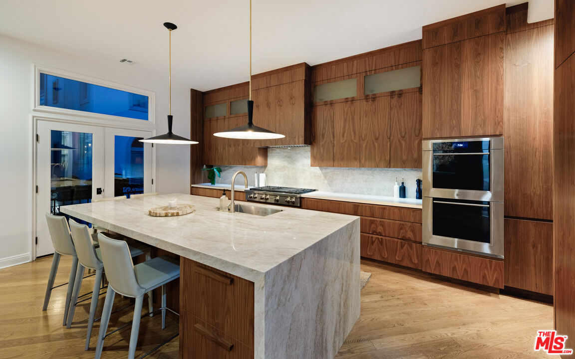 123 Channel Pointe Mall