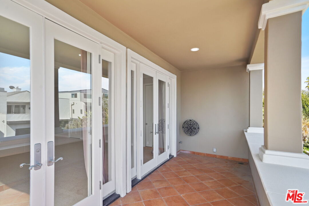 115 Ketch Mall