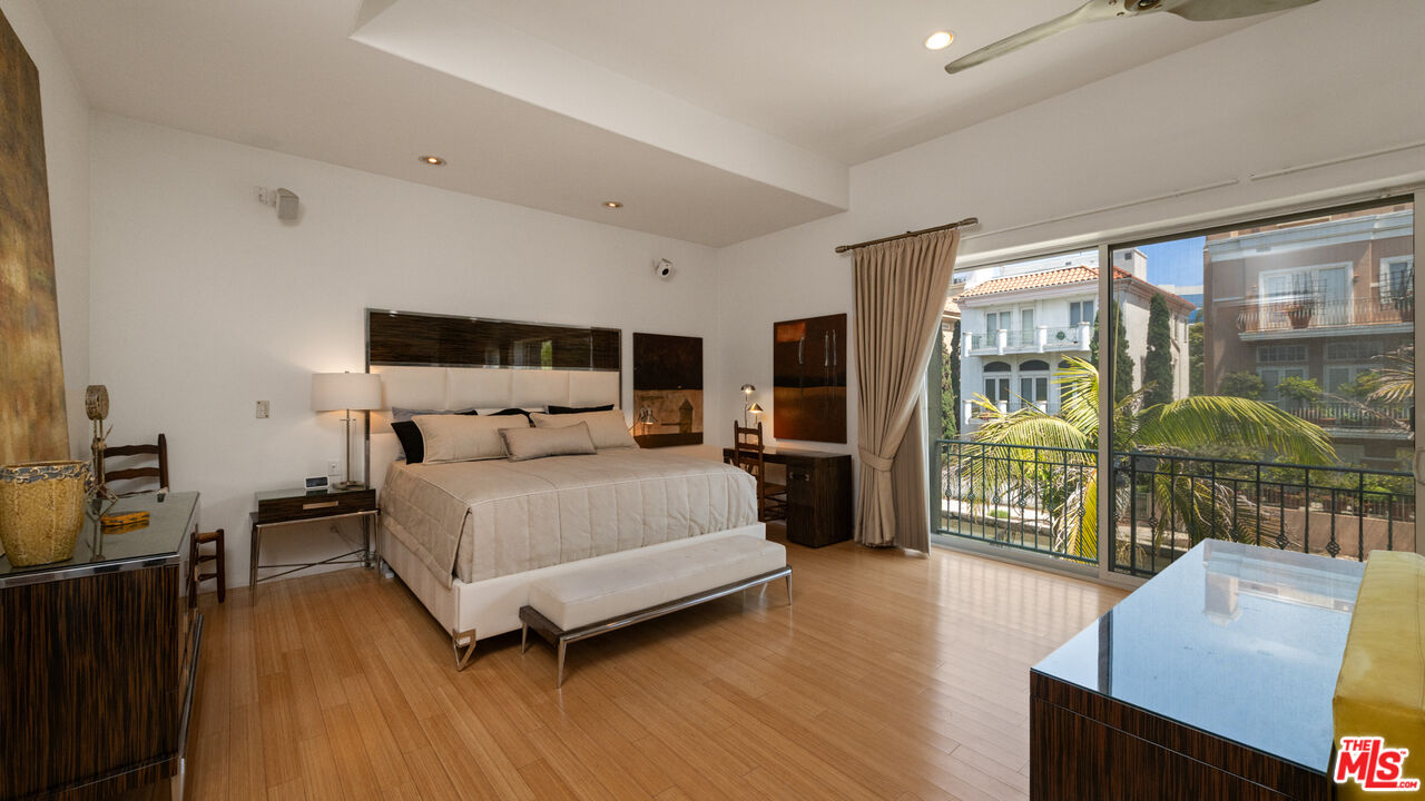 3705 Esplanade